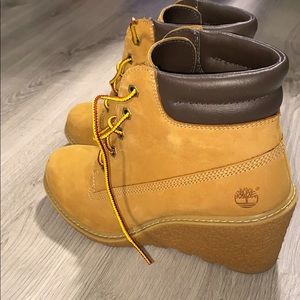 NEW Timberland Wedge Boots
